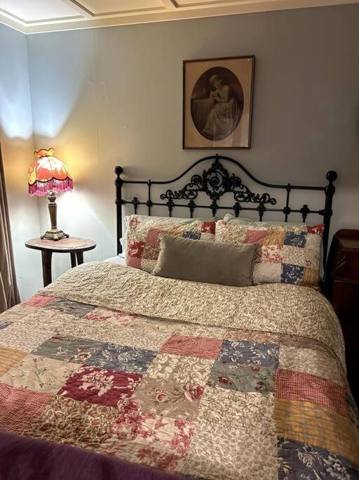 Oakura Pond Cottage - A Unique Kiwi Holiday Bach Ngoại thất bức ảnh